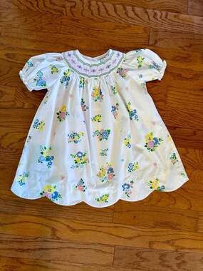 The Beaufort Bonnet Company Smocked Bishop Dress White Floral Size 5